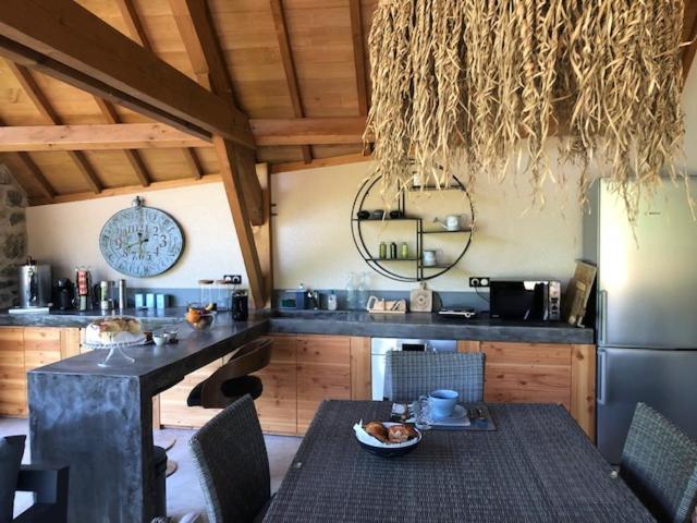Agreable Chambre D Hote Avec Piscine Et Jacuzzi Thégra Eksteriør bilde